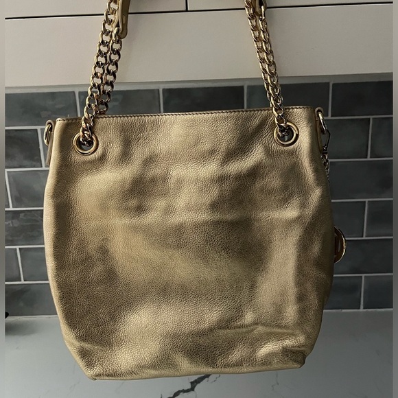 Michael Kors Gold Metallic Leather Shoulder Crossbody Bag Gold Chainlink Straps - Picture 2 of 14